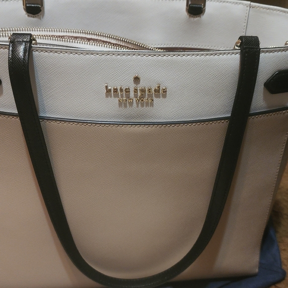Kate spade purse - Picture 1 of 9
